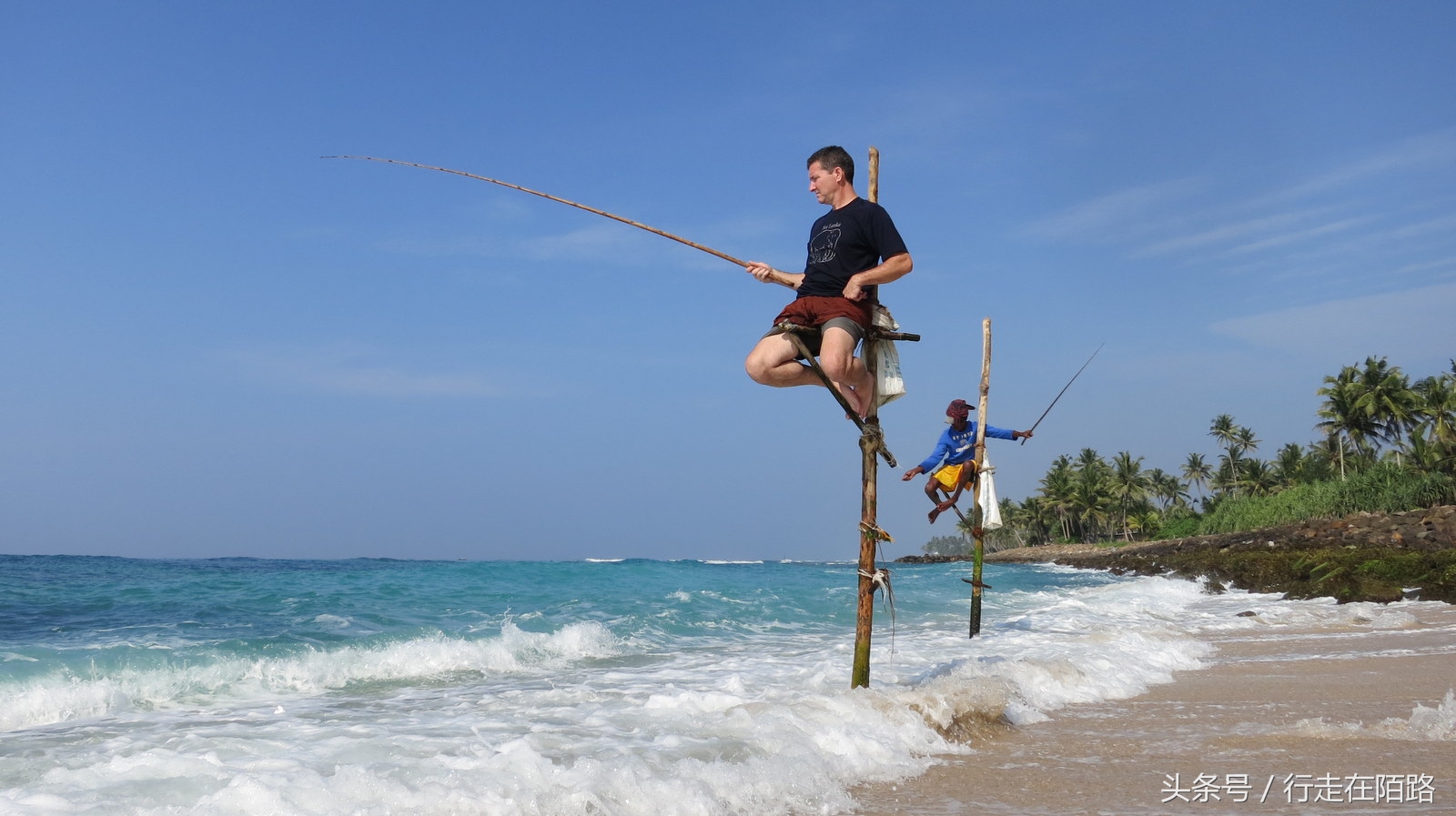 晚间捕鱼的渔民,晚上捕鱼白天卖寿司