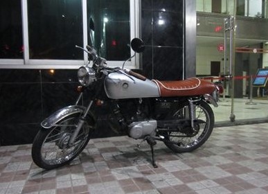 濒临废铁CG125改装复古，还是黑色经典