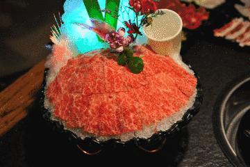 「北京」大胃王挑战!牛肉火锅无限续吃,留一个买单其他的全撑到