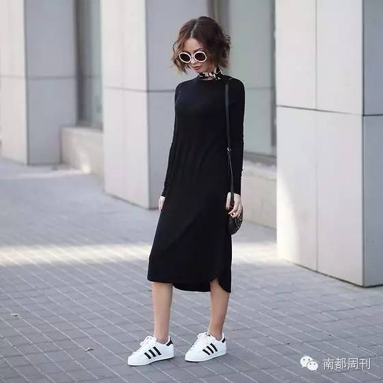 有一款很火爆的小白鞋,这才是小白鞋的正确打开方式