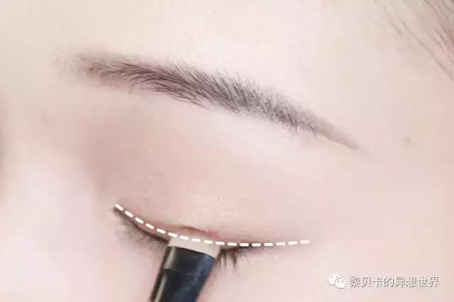 不需要早起一个小时，十分钟就能化个精致出门妆