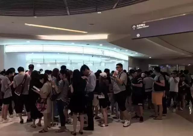 ladym蛋糕最值得吃的,排队三小时买蛋糕