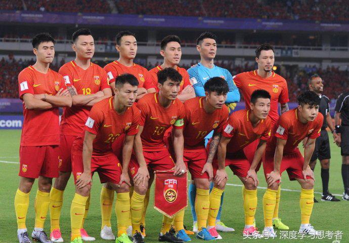 职业足球运动员每场比赛移动距离,足球比赛真实速度第一视角