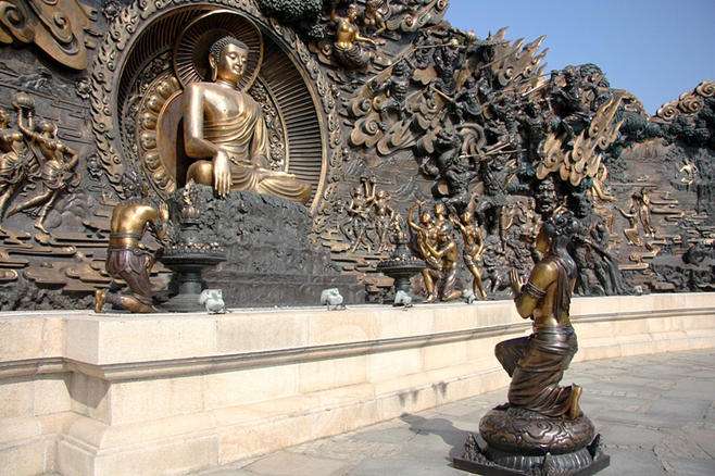 无锡灵山大佛里面有阿弥陀佛,无锡最好三个景点灵山大佛