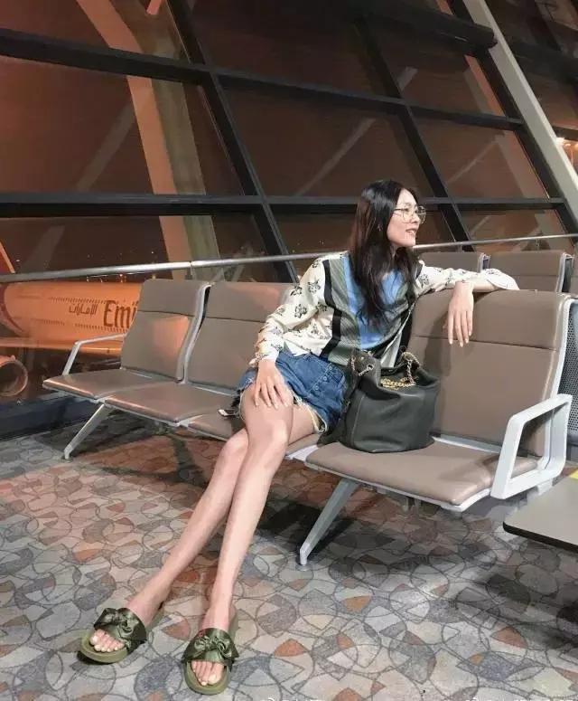 刘雯同款鞋子是什么牌子,刘雯最火的一双鞋