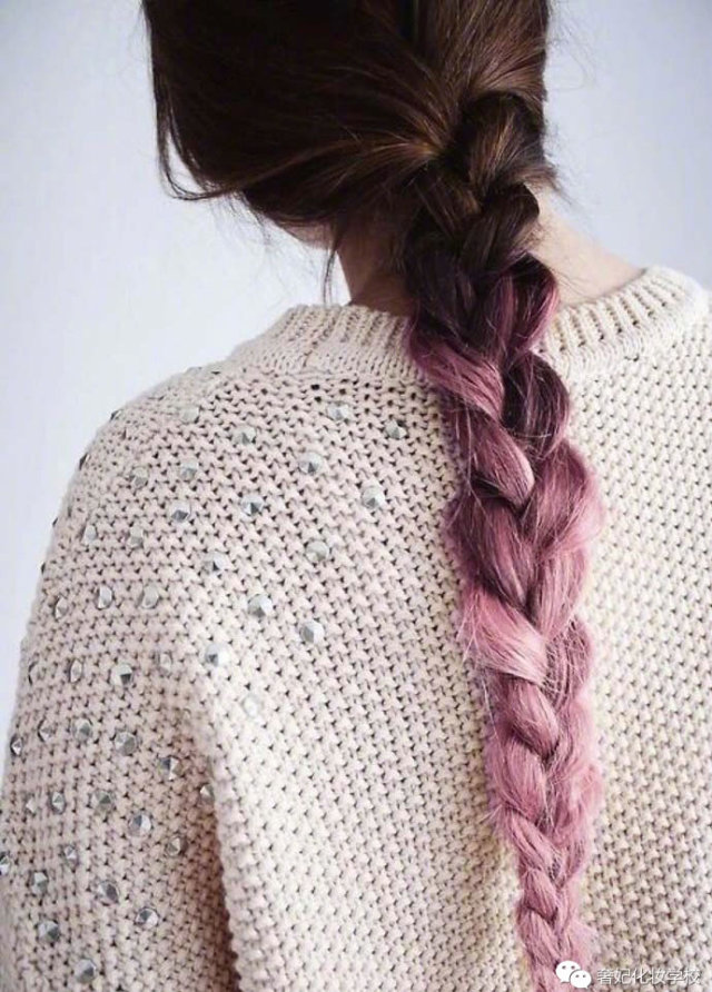 秋天适合戴帽子的编发教程中长发,适合秋天的新中式简单编发