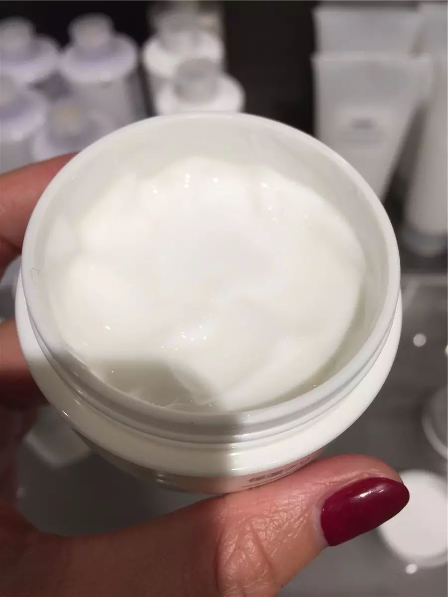 30岁以上敏感肌紧致抗皱面霜平价,秋季清爽滋润面霜排行榜推荐图片