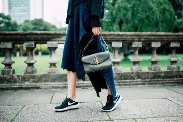 最新最全｜26只最值得买的入门包