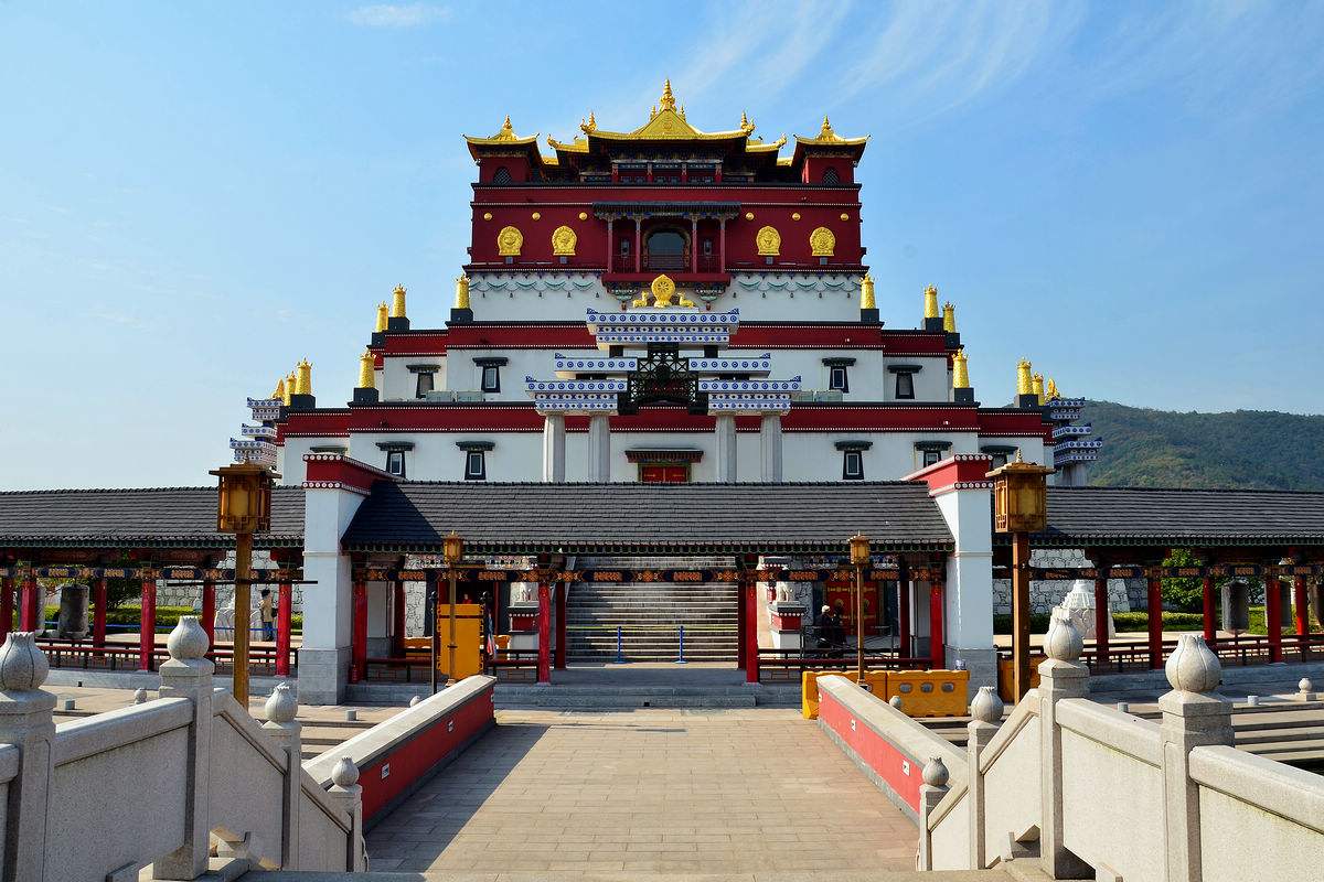 无锡灵山大佛里面有阿弥陀佛,无锡最好三个景点灵山大佛