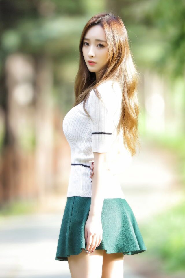 小伙子，女朋友害怕很正常，你也不能这样对她啊