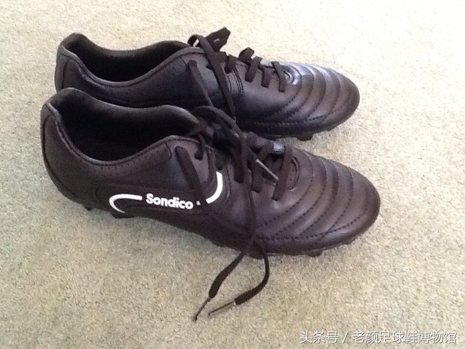 专业的足球鞋有哪几个品牌,曾经的足球鞋知名品牌有哪些