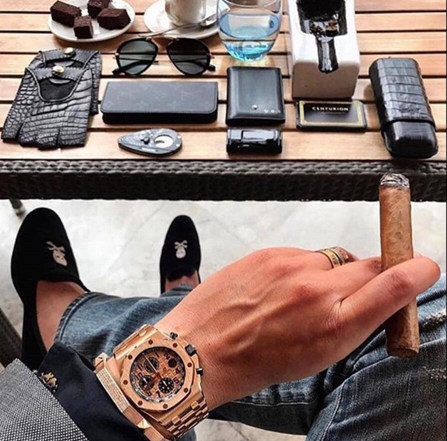 高端腕表作假案,顶级复刻手表忽悠老外