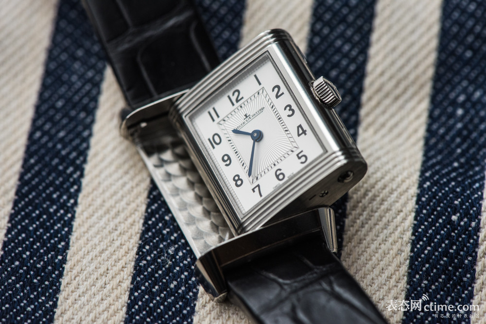 怎么鉴定阿玛尼满天星手表的真假,如何鉴定华为gt2手表是不是正品