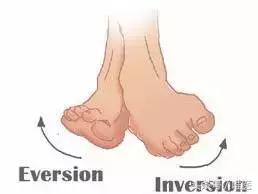 小腿感觉越来越小是什么原因,小腿一只大一只小是怎么回事