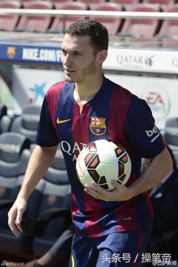 盘点足球运动员搞笑瞬间,中国十大足球球星恶搞