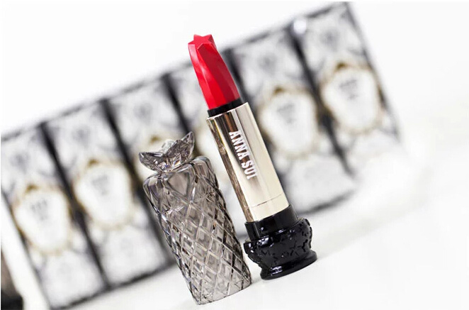 快速提升颜值的平价好物都在这,有哪些让你吹爆的高颜值好物