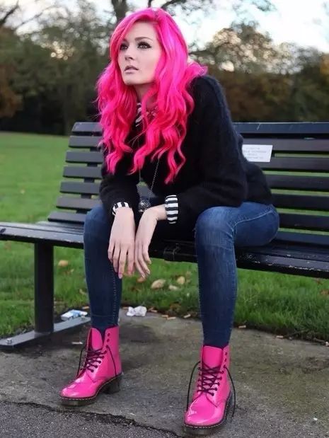 秋冬必入的马丁靴,秋冬季节少不了一双马丁靴