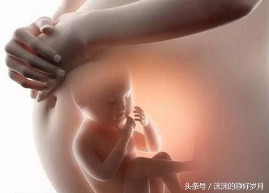 胎儿在肚子里打嗝是什么胎动,孕中期肚子发紧是不是宝宝在胎动