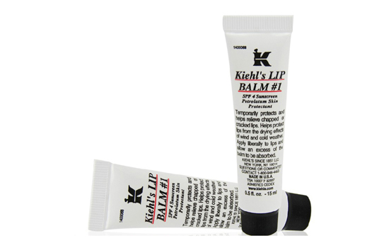 嘴巴特别容易干起皮用什么口红,为什么一擦口红嘴巴就干裂