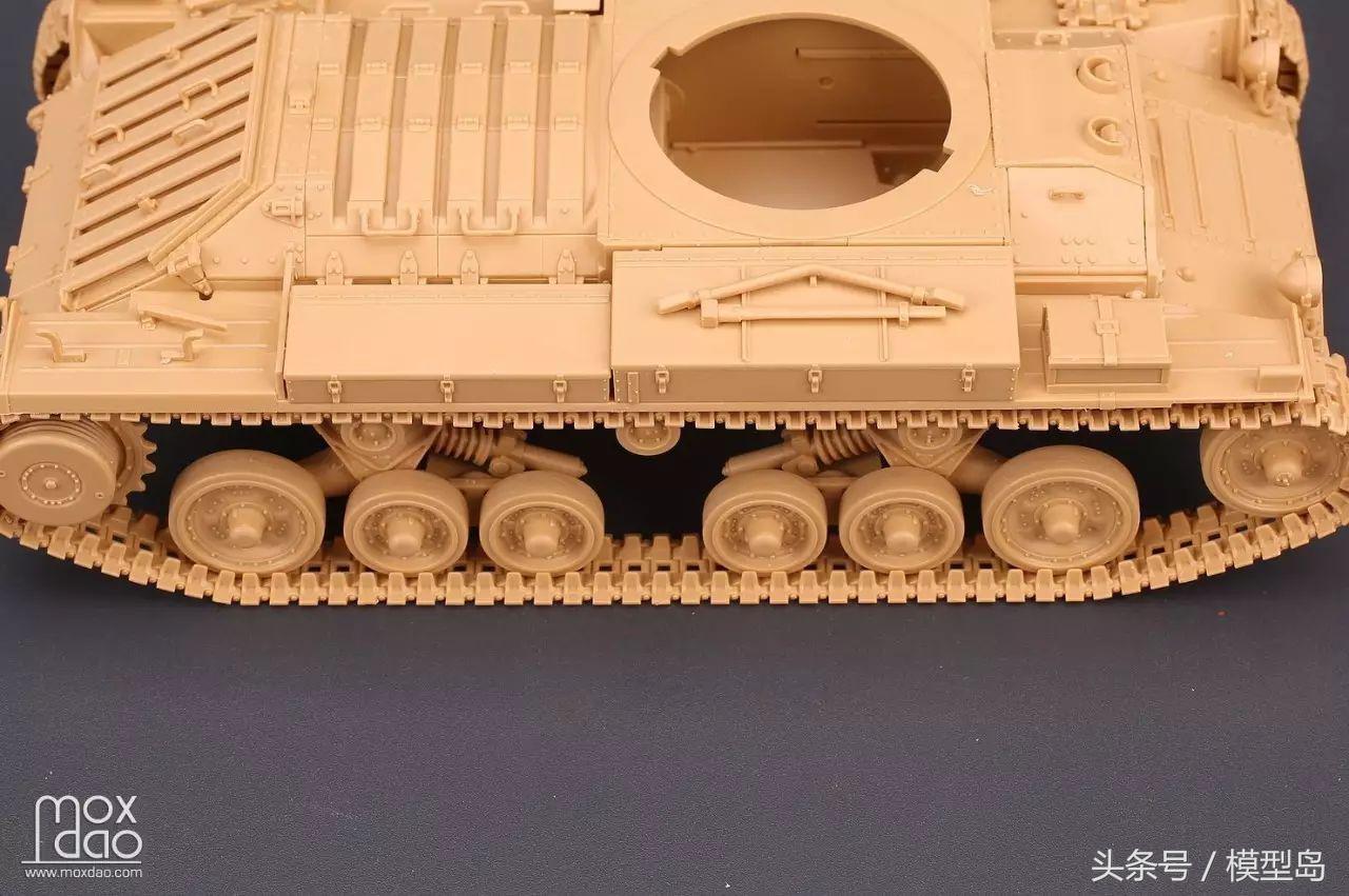 田宫新品35352圣瓦伦丁战车｜板件评测