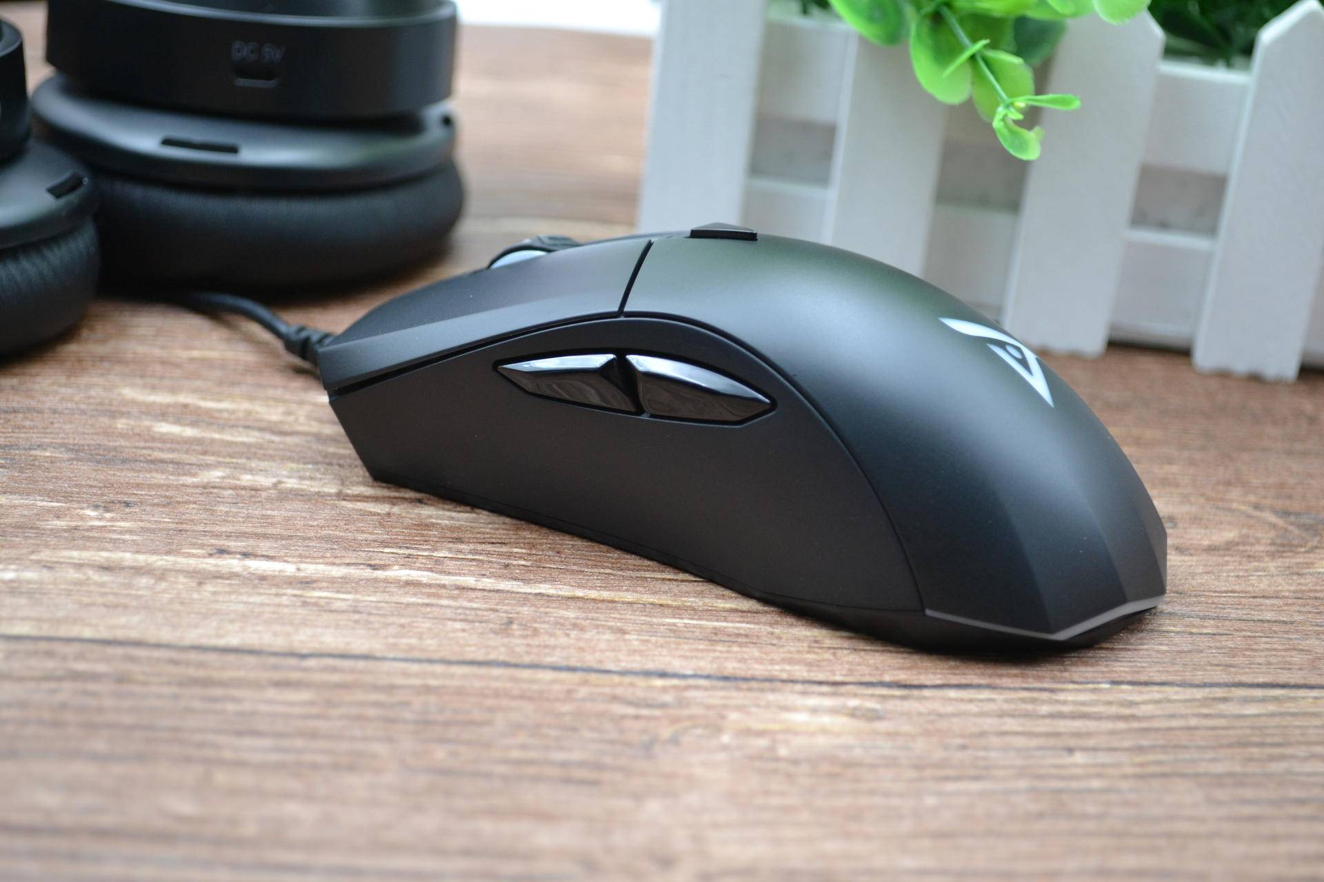 吃鸡神器测评天使之翼,吃鸡神器测评六指