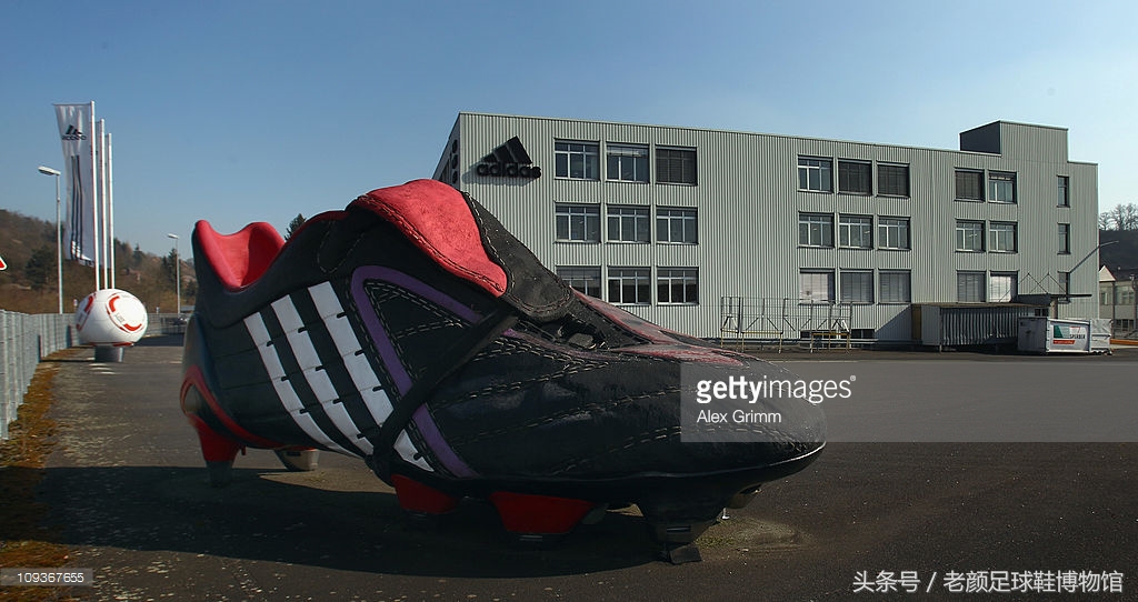 谁是阿迪达斯旗下第一刁民,毫无疑问球鞋改造小能手范大将军