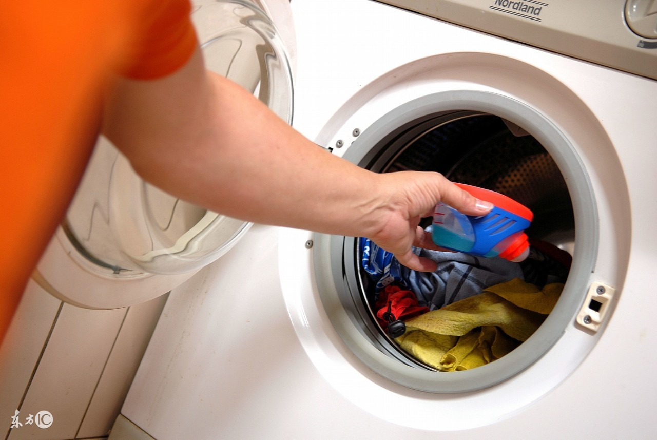 滚筒洗衣机最简单消毒方法,洗衣机的衣服怎么消毒杀菌