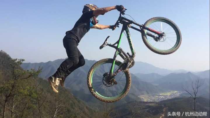 杭州足球公园有哪些,杭州西湖相当于几个球场