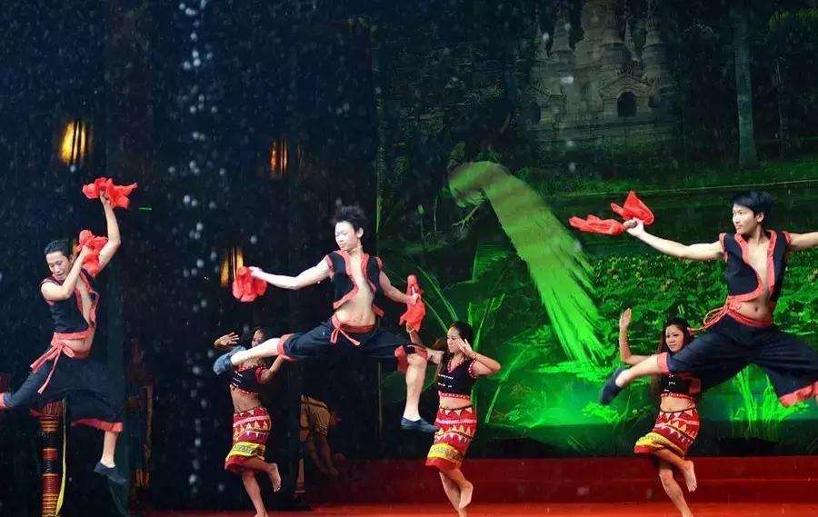 元旦成都出发两天一夜旅游攻略,成都出发三四天旅游推荐国庆