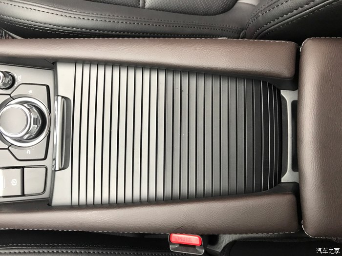 阿特兹换挡略有顿挫正常吗,阿特兹2.5蓝天运动版有拨片换挡