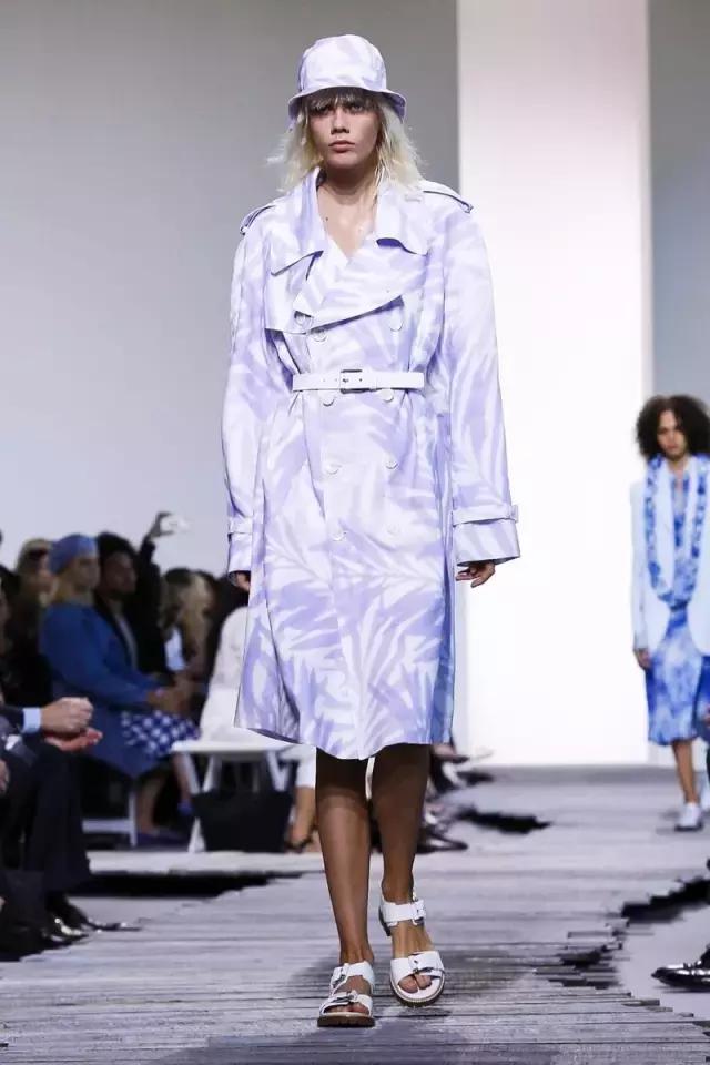 带货女王杨幂又出新花样了,杨幂私服带货