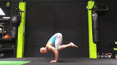 10秒倒立教学新手入门,倒立撑教学新手入门