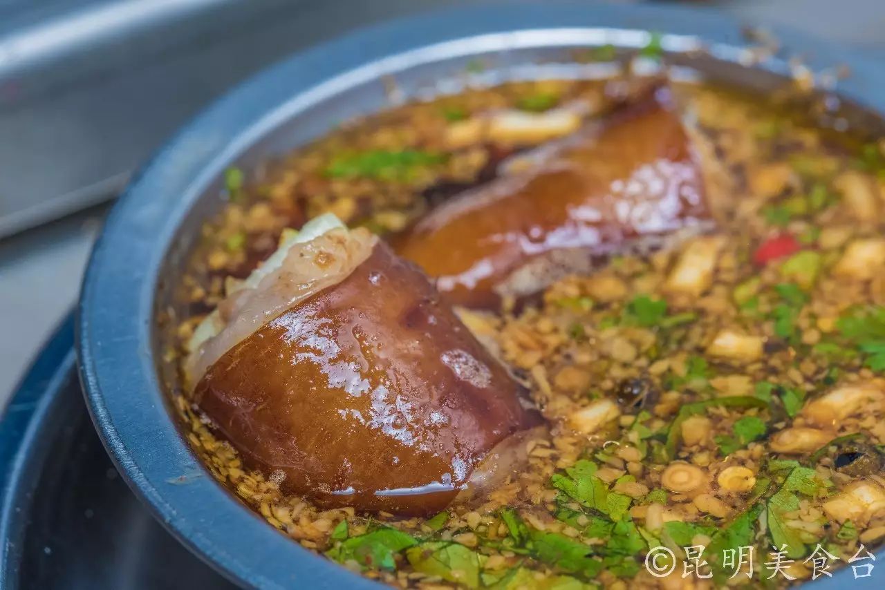 昆明每天蘸水500份的羊肉馆,昆明排名前十烧烤