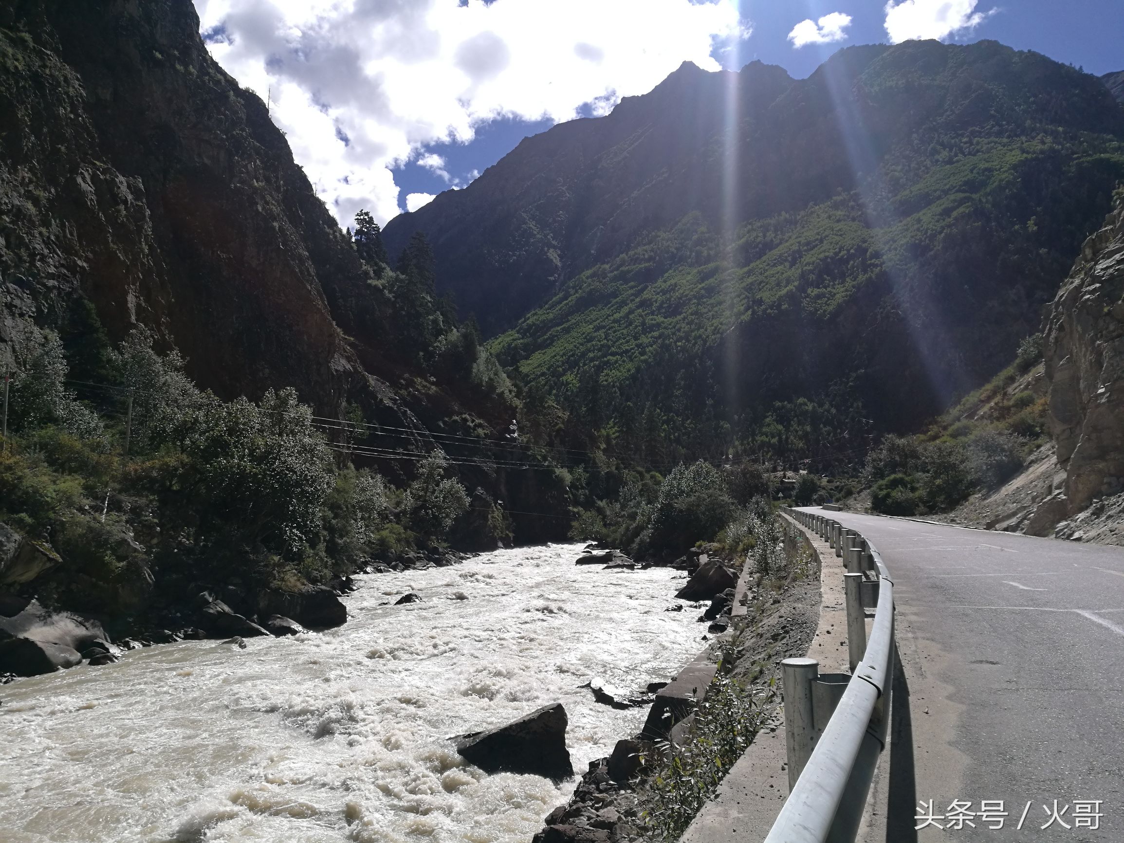 西藏林芝波密姑娘,路过林芝