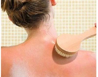 毛囊炎被医生扎破留了疤,预防毛囊炎的最佳方法