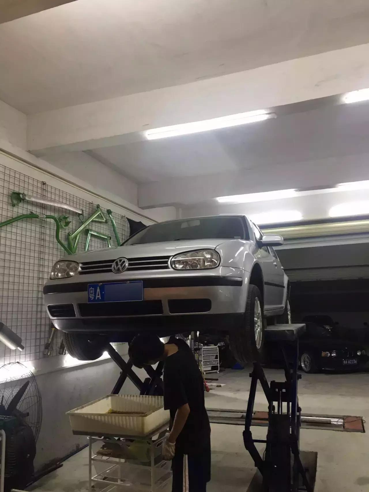 一个喜欢玩车的女司机,喜欢玩飞车的女生是什么性格