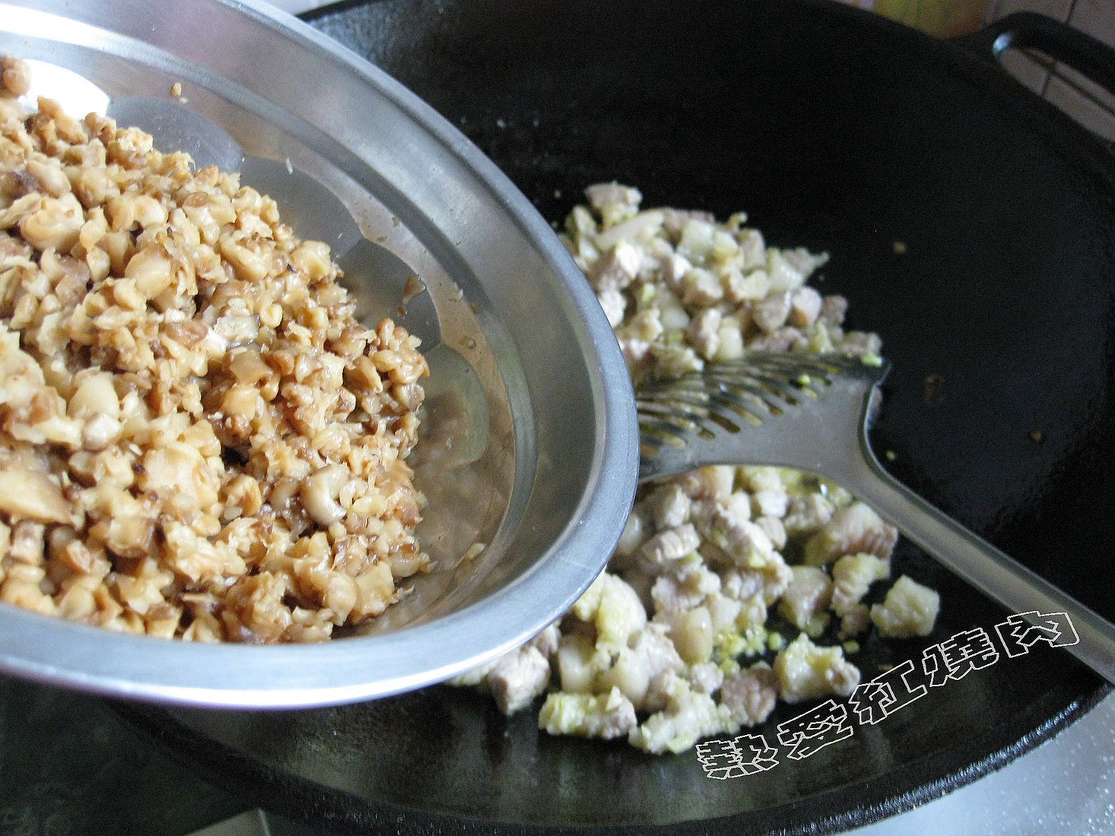 为什么自己做的炸酱没味,炸的酱咸了怎么办