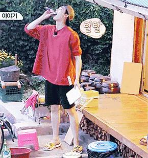 李钟硕匹诺曹手臂受伤,李钟硕匹诺曹刮胡子