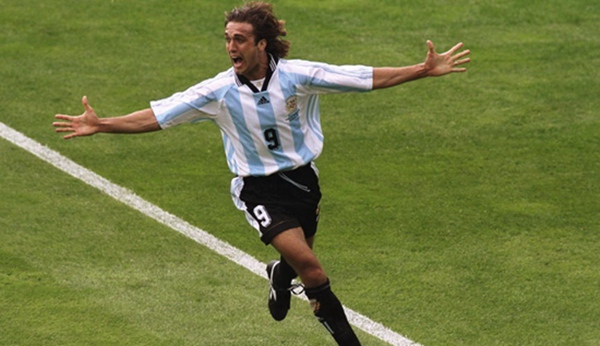 足坛历史十大1号巨星,十大经典足坛巨星排名