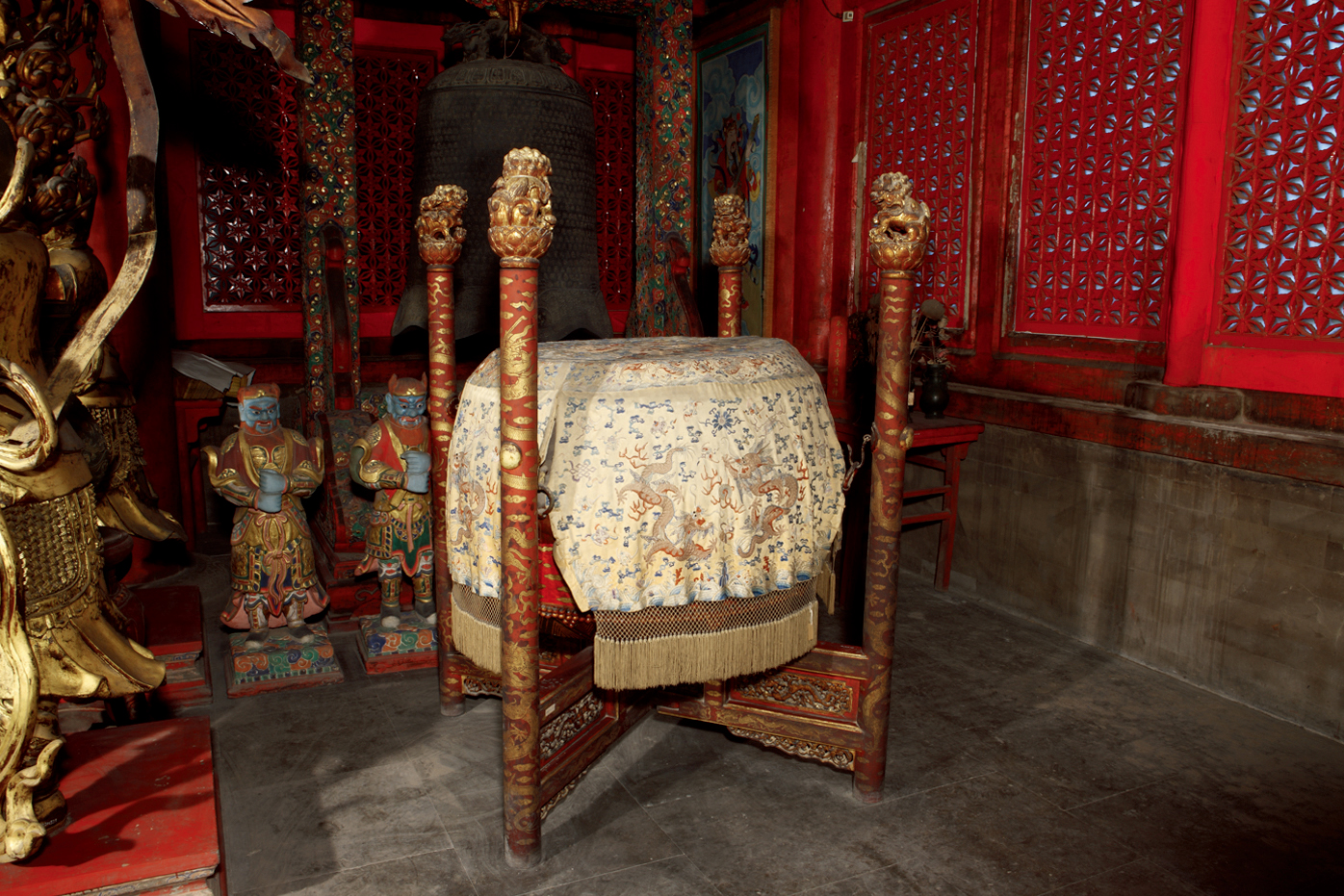 钦安殿院内陈设,道教三星殿如何布局