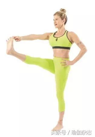 增强脚部肌肉和脚踝力量,增强支撑脚力量