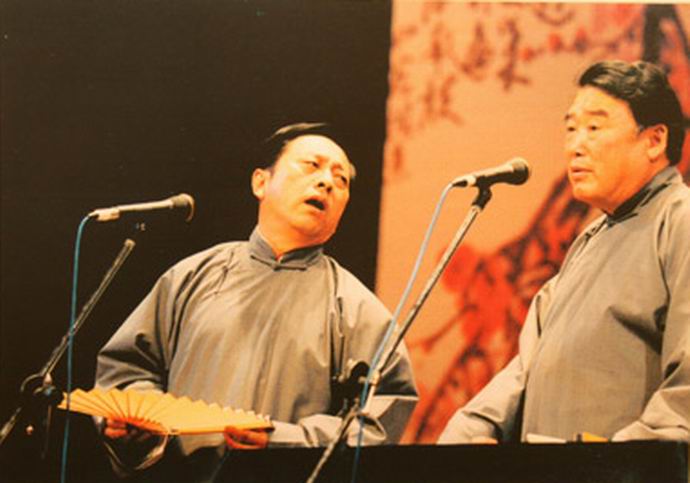 相声演员李大白话,相声演员调侃国足