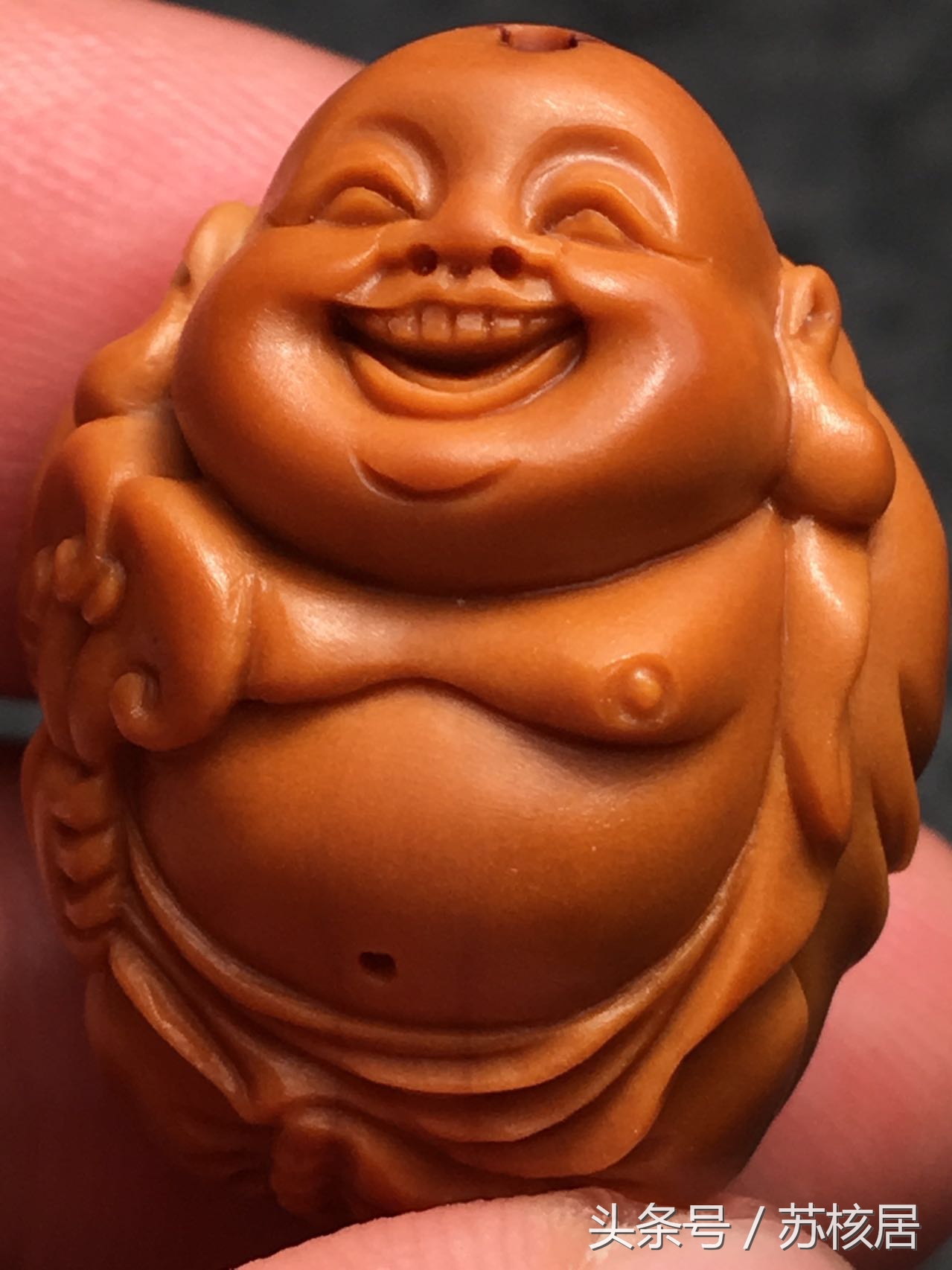 橄榄核手串越玩越黑,橄榄手串盘玩半年有玻璃化了