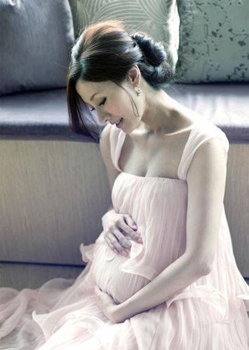 女生月经推迟总怀疑怀孕,姨妈推迟抽血验孕