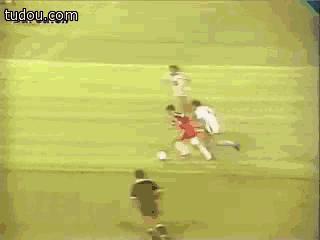 牛掰爆了，绿茵场的那些花式过人