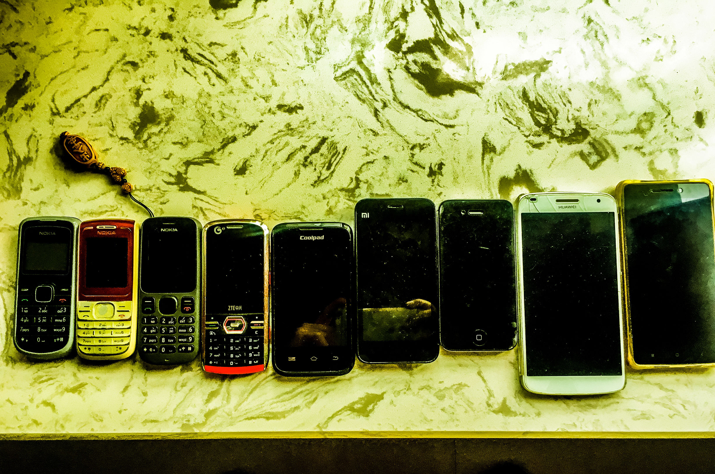 大家用的第一部手机叫什么,你用的第一款手机是什么