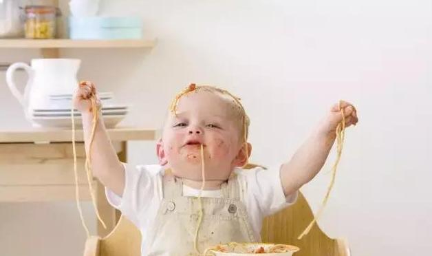 宝宝不好好吃饭怎么办快速解决,宝宝不好好吃饭正确做法