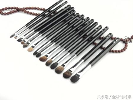 纹眉三百元和两千元对比,一千多的纹眉和几百的差距