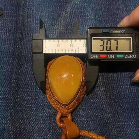 蜜蜡吊坠多少钱一克最新报价,纯天然的原石蜜蜡多少钱一克