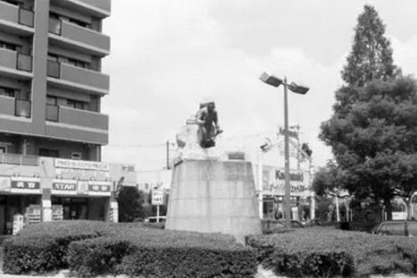 他是潜入*藏西**的日本间谍,还是日本藏学的开天祖师?